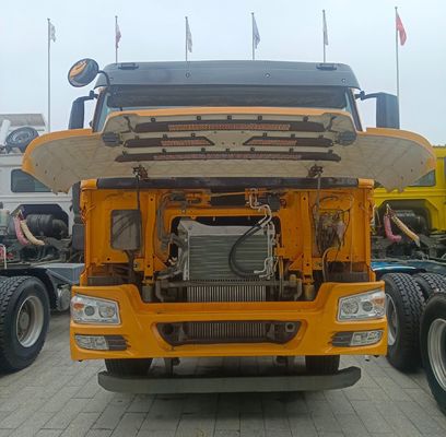 Durable and Powerful Sinotruck 6X4 Tractor with Heavy Duty Air Suspension Driver Seat