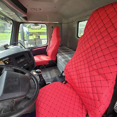 Tubeless Tires and 20-Year Legacy 58 Meters HOWO National Five Truck for Package