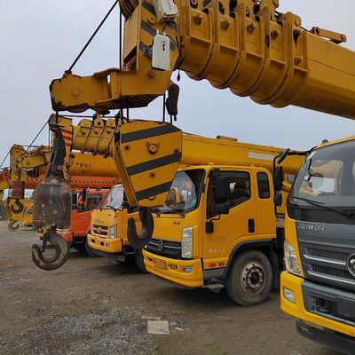 Customizable 18t Hydraulic Boom Truck Crane for Construction Machinery 10245x2496x3450m