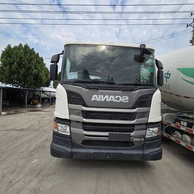 Tyres and Refurbished Pump truk for White Sinotruk Chassis in Front Lifting Style