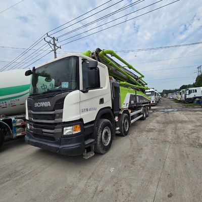 Front Lifting Style Sinotruk Chassis Pump Trucks Load Capacity 21-30t Seats ≤5