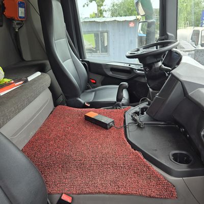 Front Lifting Style Sinotruk Chassis Pump Trucks Load Capacity 21-30t Seats ≤5