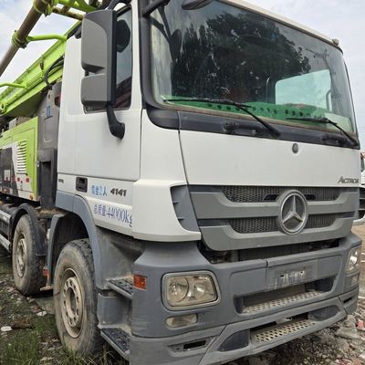 8×4 Drive Wheel Sinotruk Chassis Truck-Mounted Concrete Pump with Power Steering System