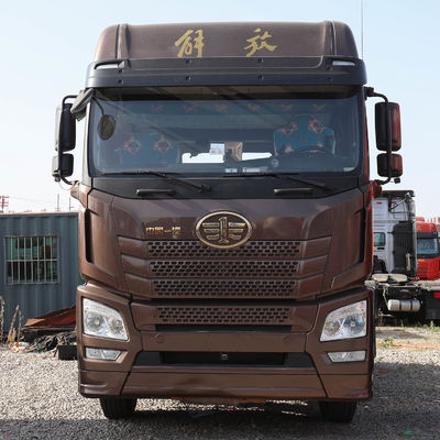 Hydraulic Steering Diesel Tractor Trailer Towing Truck for Heavy Load Transportation