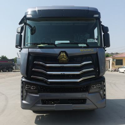 Sinotruk HOWO Max460 Stock Car Top-Selling Truck for ≤5 Seats and Customized Features