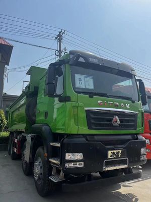 Sinotruk Dump Truck with Engine and Heavy Duty Capacity Seats ≤5 Engine Capacity 4-6L