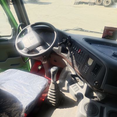 Driver Seat Air Suspension Seat Heavy Duty Towing Tractor Truck 490HP HOWO Customized