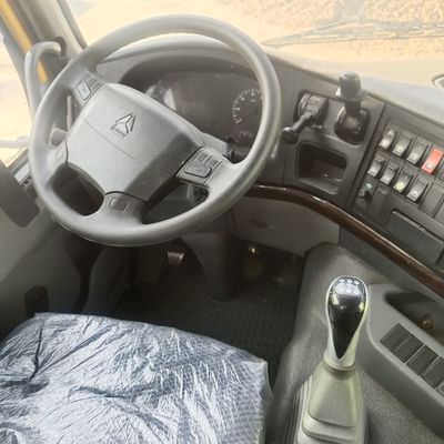 375HP Heavy Duty Tractor Towing Vehicle Euro 3 Emission Standard and Competitive