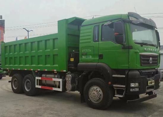 Hydraulic Steering with Power Assistance Customized Color 6X4 Sinotruk Chassis Dump Truck