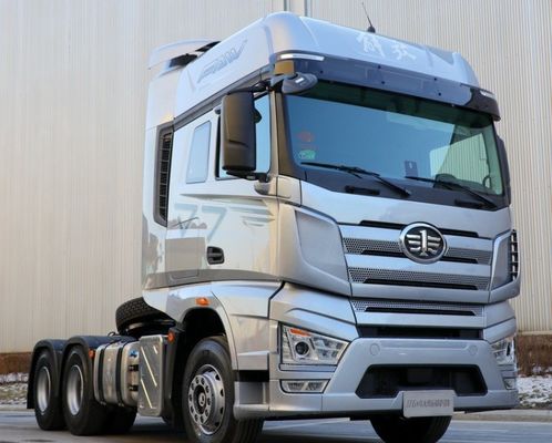 Heavy Duty 6x4 Tractor Towing Vehicle with Air Suspension Seat and Hydraulic Steering