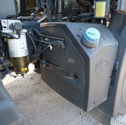Tyre Customization Saic Hongyan Jiehu H6 6X4 Tractor Truck for Heavy Duty Construction
