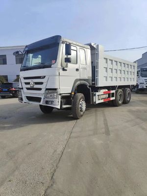 8.5x2.6x3.6m Heavy Duty Dump Truck with Sinotruk Chassis Durable 4-6L Engine Capacity