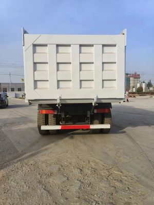 8.5x2.6x3.6m Heavy Duty Dump Truck with Sinotruk Chassis Durable 4-6L Engine Capacity