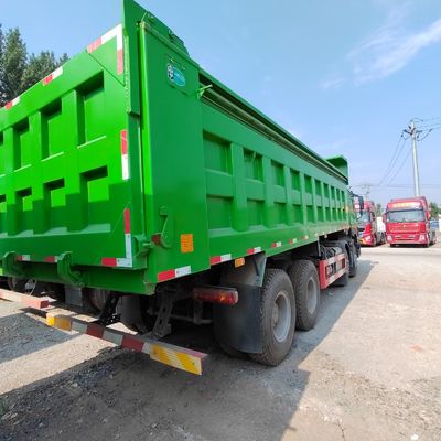 8.54m*2.55m*3.45m Tyre Size Sinotruck Heavy Duty Haulage Truck for and Transportation