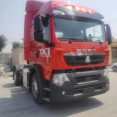 Tubeless Tire Design 400hptx7 HOWO Tipper Trailer Truck with Carbon Steel Cargo Box