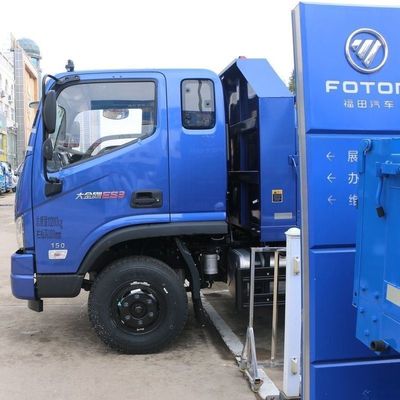 Front Lifting Style Dumping Type Sinotruk Utility Truck with Hydraulic Steering and Tyres