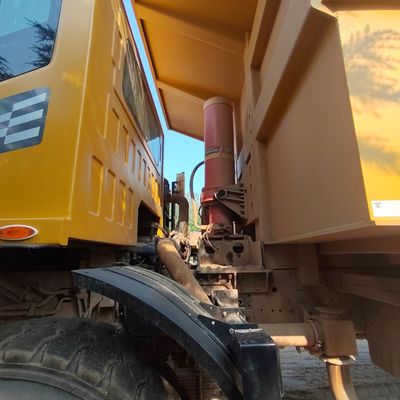 Electric System Battery 2X12V/165ah Used Second Hand Heavy Duty Truck HOWO 6×4 Dump Tipper