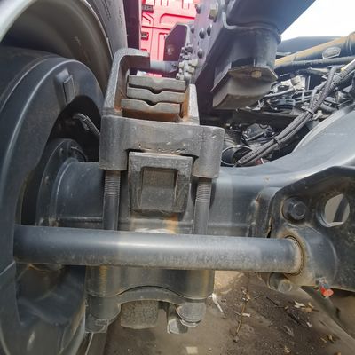 Dump Chassis with Power Assisted Hydraulic Steering System and 4-6L Engine Capacity