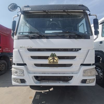 Tubeless Tire Design Air Ride Suspension Tractor Truck for Heavy Duty Towing and Dumping