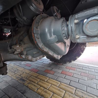 12100.000kg Used Heavy Duty Tractor Truck with Sinotruk Chassis and 28V-1500 Kw Alternator
