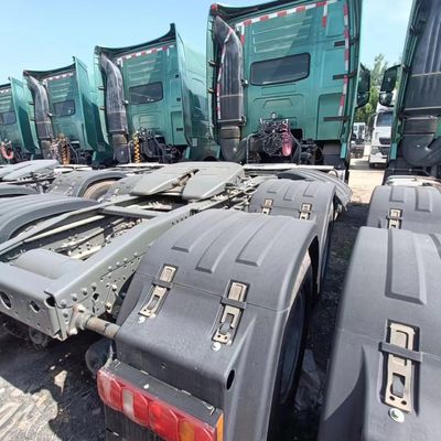 Environmentally Friendly Transportation Truck T7h with Green and Heavy Duty Design