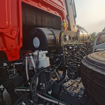 440HP Shacma Heavy Duty Tractor Truck for Towing Semi Trailer Made of Carbon Steel