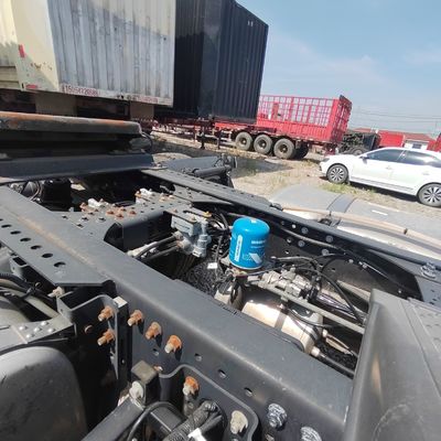 Auman Sitrak 6X4 Tractor Truck for Construction and Transport Engine Capacity＞8L