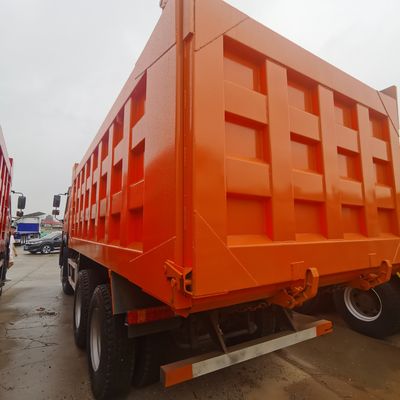 Industrial Transport Sinotruck 6X4 Heavy Duty Dump Truck with 30t Loading Capacity