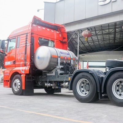 Towing Semi Trailer 6X4 Heavy Duty Shacman Truck with 1000L Fuel Tank and Seats ≤5