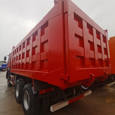 Industrial Transporter Sinotruck Heavy Duty Hauler Vehicle with 30t Loading Capacity
