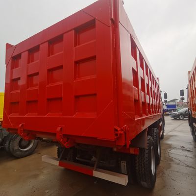 Industrial Transporter Sinotruck Heavy Duty Hauler Vehicle with 30t Loading Capacity