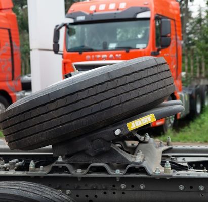 Air Suspension Seat and 600L Fuel Tank Perfect Combination for Towing Semi Trailer