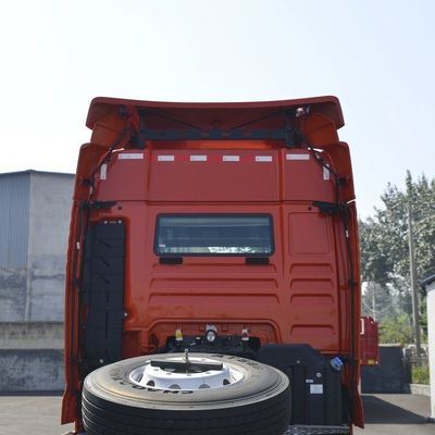 Air Suspension Seat Equipped HOWO Heavy Duty CNG Tractor Truck for Semi Trailer Transport