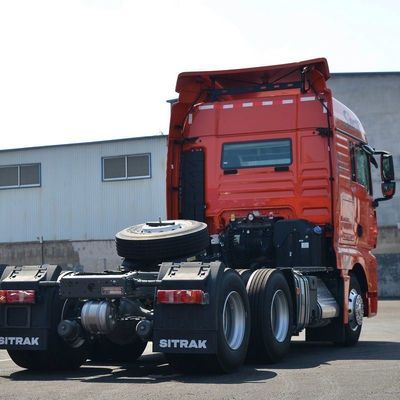 ZZ4257N3247E1H Tubeless Tire Design Sinotruck Heavy Duty Tractor with 1000L Fuel Tank