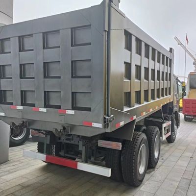 6X4 Drive Wheel Sinotruk HOWO Heavy Duty Mining Equipment Truck with 30t Loading Capacity