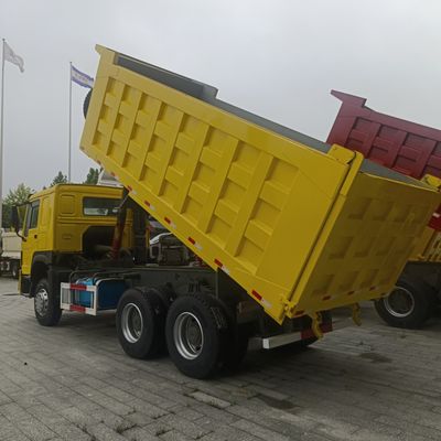 Used 6X4 Dump Truck in Manual Transmission Perfect for Transporting Goods