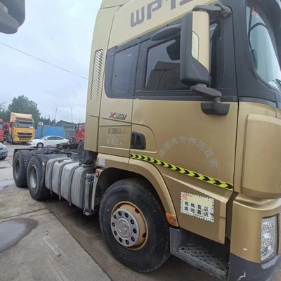 Towing Semi Trailer Shaanxi Automobile Heavy-Duty Tractor Truck with 1000L Fuel Tank