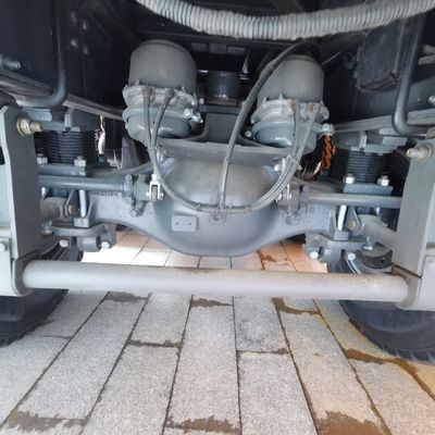 1000L Fuel Tank and Air Suspension Seat Sinotruck Tractor for Heavy Duty Applications