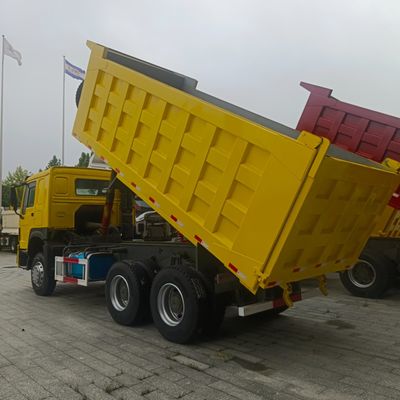 Sinotruk Chassis Haowo 371 Dump Truck with Tyres and Customized Power Assistance