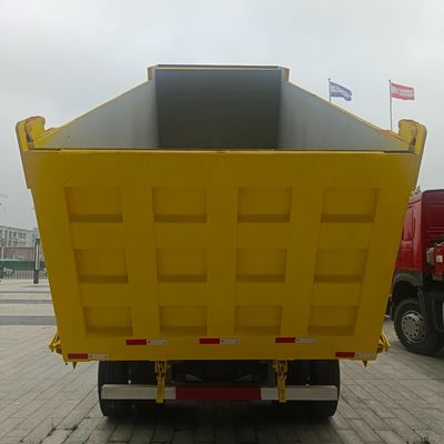 Sinotruk Chassis Haowo 371 Dump Truck with Tyres and Customized Power Assistance