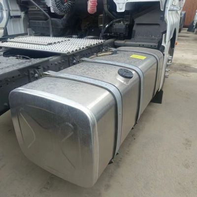Manual Transmission Euro 5 Sturdy Diesel Tractor Truck for Agricultural Applications