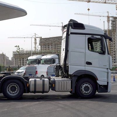 510 Horsepower Mercedes Actros 6X4 Tractor for Towing Semi Trailer and Heavy Loads