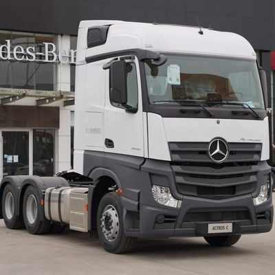 High Capacity Manual Transmission Diesel Tractor Truck for Heavy Duty Farming Tasks