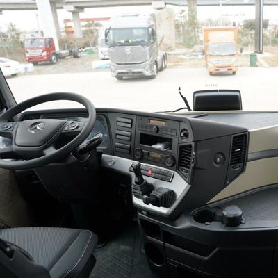 High Capacity Manual Transmission Diesel Tractor Truck for Heavy Duty Farming Tasks