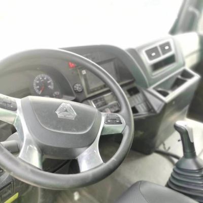 8×4 Drive Wheel Customized Heavy Duty Vehicle with Hydraulic Steering from Sinotruk