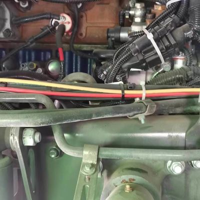 8×4 Drive Wheel Customized Heavy Duty Vehicle with Hydraulic Steering from Sinotruk
