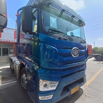 Long Distance Hauling 560HP Towing Truck with Air Suspension Seat and 400L Fuel Tank