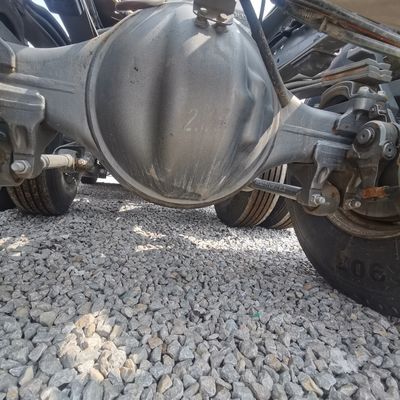 Heavy Duty Vehicle Hydraulic Steering Dump Truck at 8.5x2.6x3.6m Load Capacity 21-30t