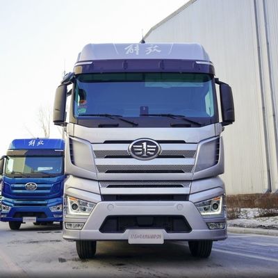 400L Fuel Tank Sinotruck Tractor for Customized Heavy Duty Towing Requirements