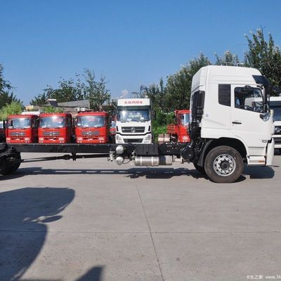 Dongfeng Commercial Vehicle 180HP 4X2 9.6m Box Truck for Heavy Loads and Long Distances